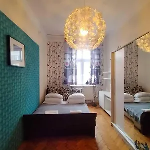 https://sotyka-three-rooms-apartment.krakowhotelspoland.com
